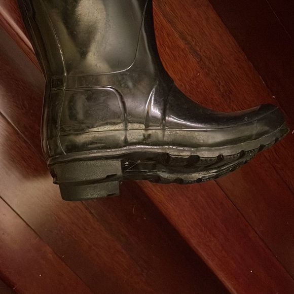 Women’s tall glossy black high hunter rain boots - Picture 5 of 5